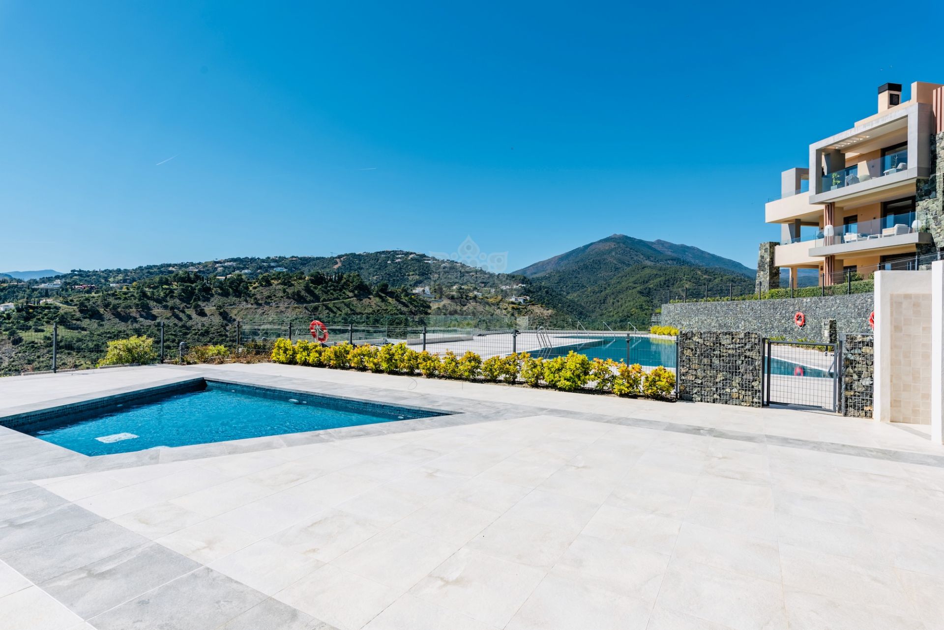 Apartamento Planta Baja en Real de La Quinta, Benahavis