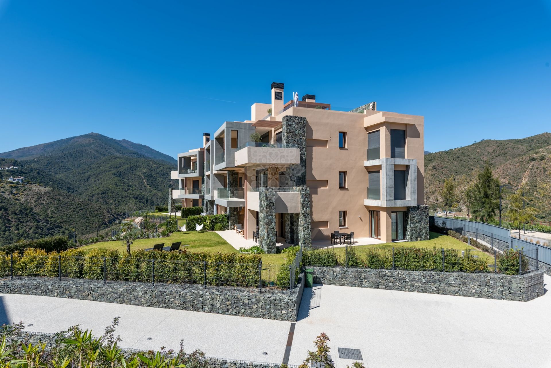 Apartament na parterze w Real de La Quinta, Benahavis