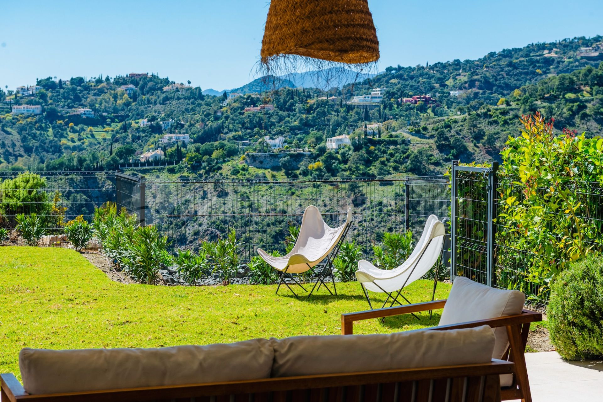 Ground Floor Apartment in Real de La Quinta, Benahavis