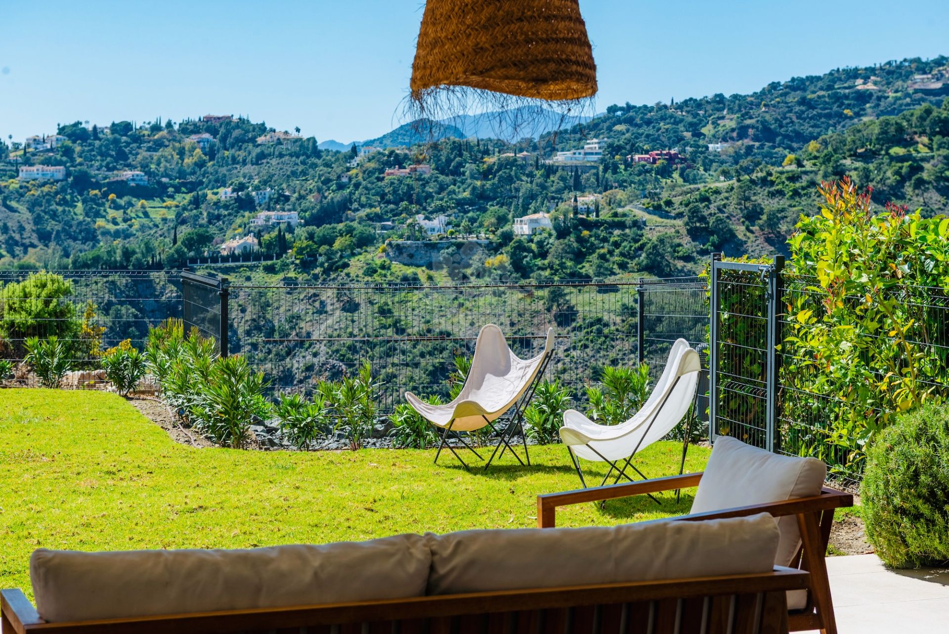 Apartamento Planta Baja en Real de La Quinta, Benahavis