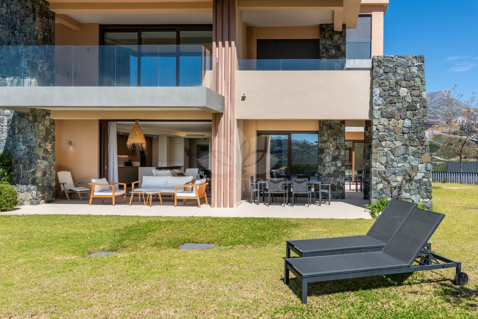 Ground Floor Apartment in Real de La Quinta, Benahavis