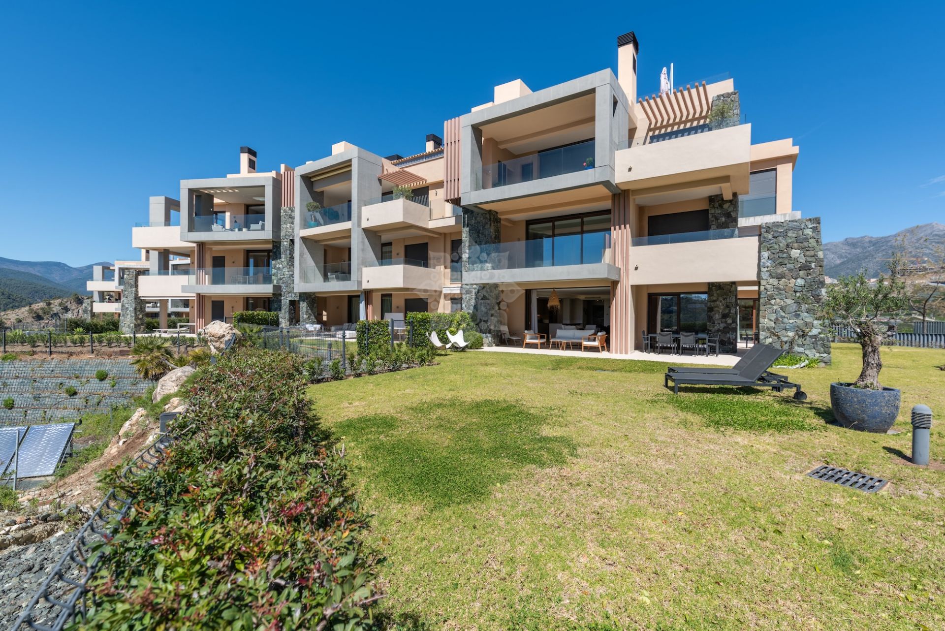 Apartament na parterze w Real de La Quinta, Benahavis