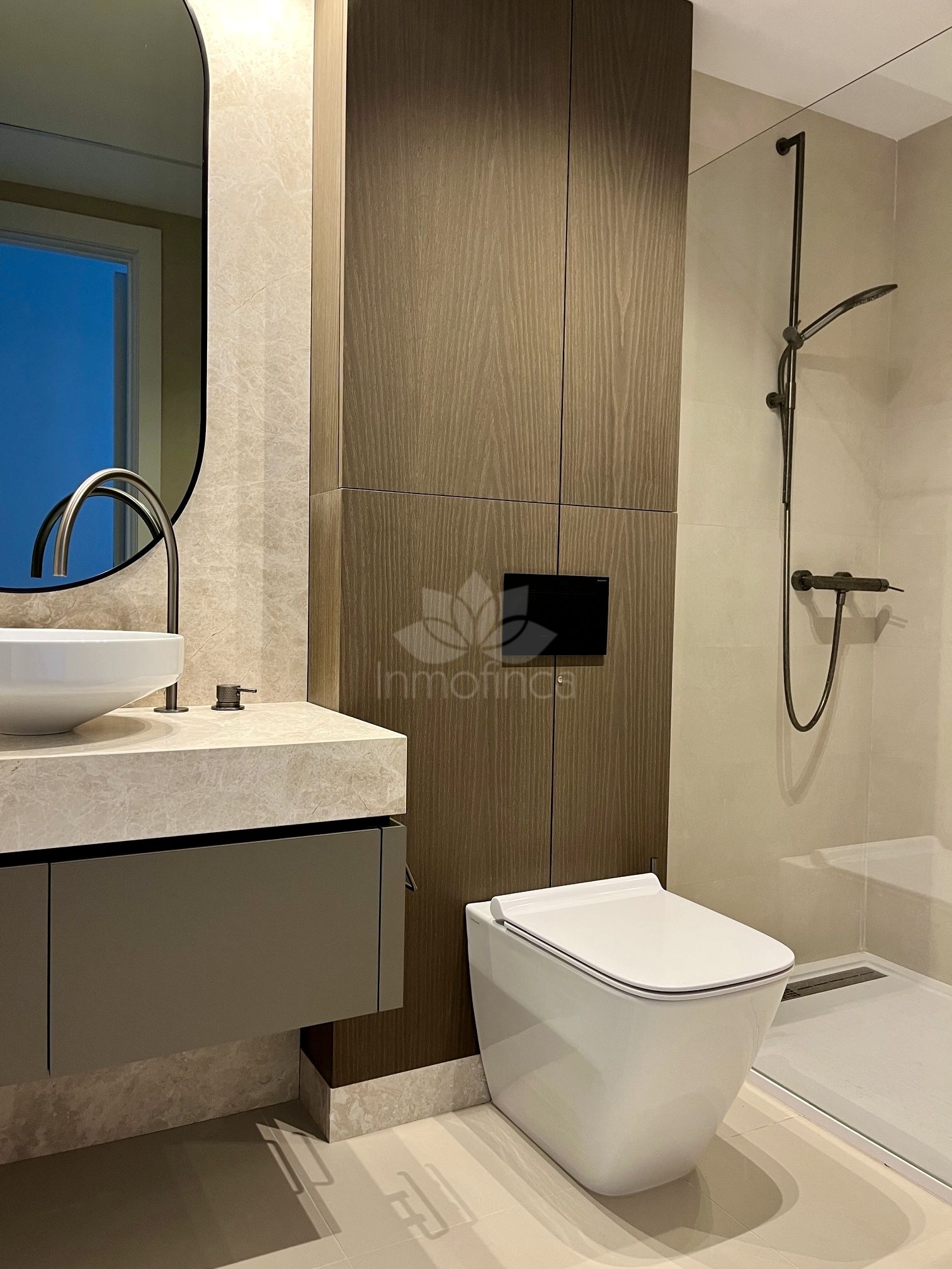 Atico Duplex en Las Mesas, Estepona