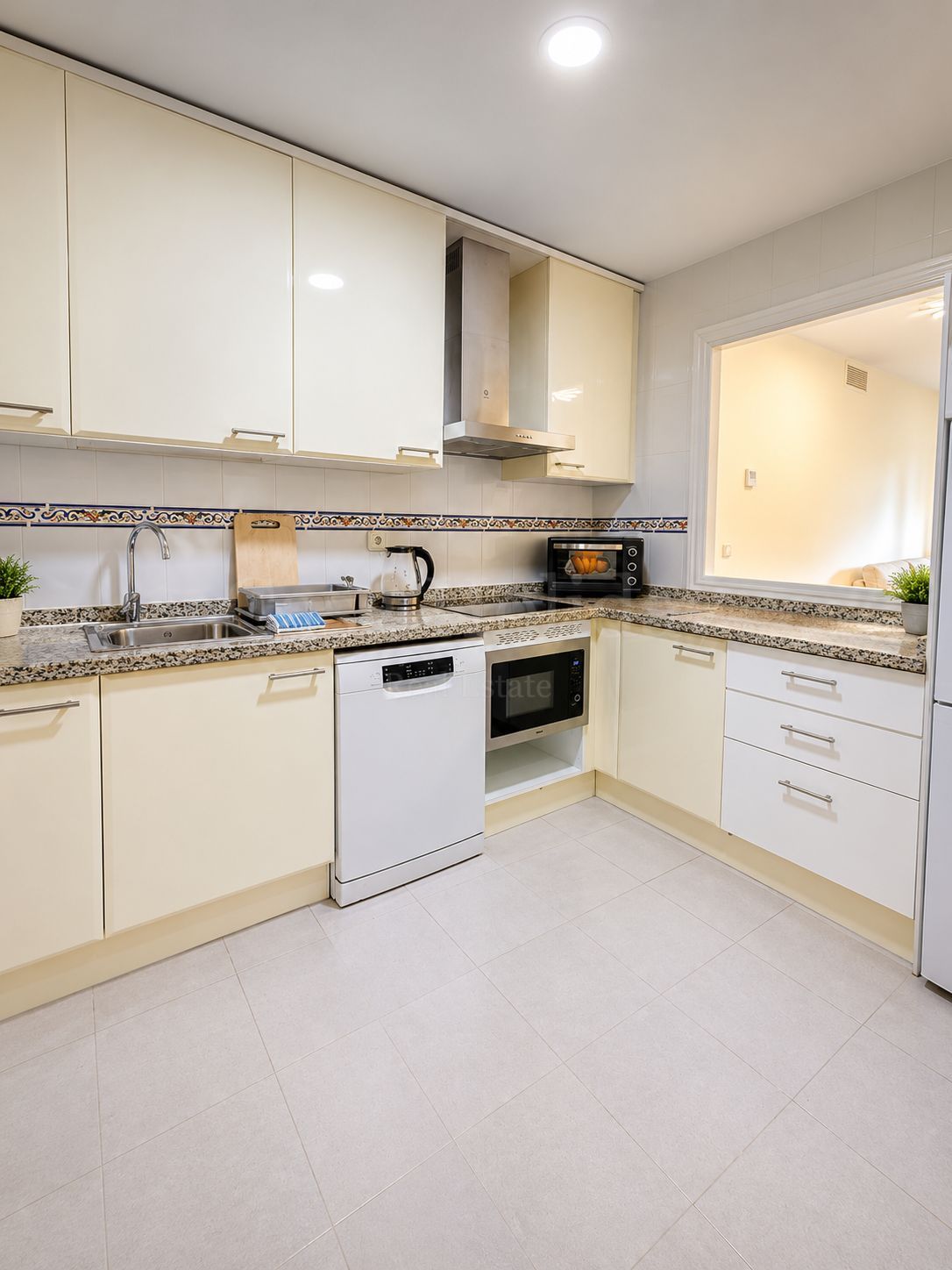 Apartment in Duquesa Suites, Manilva