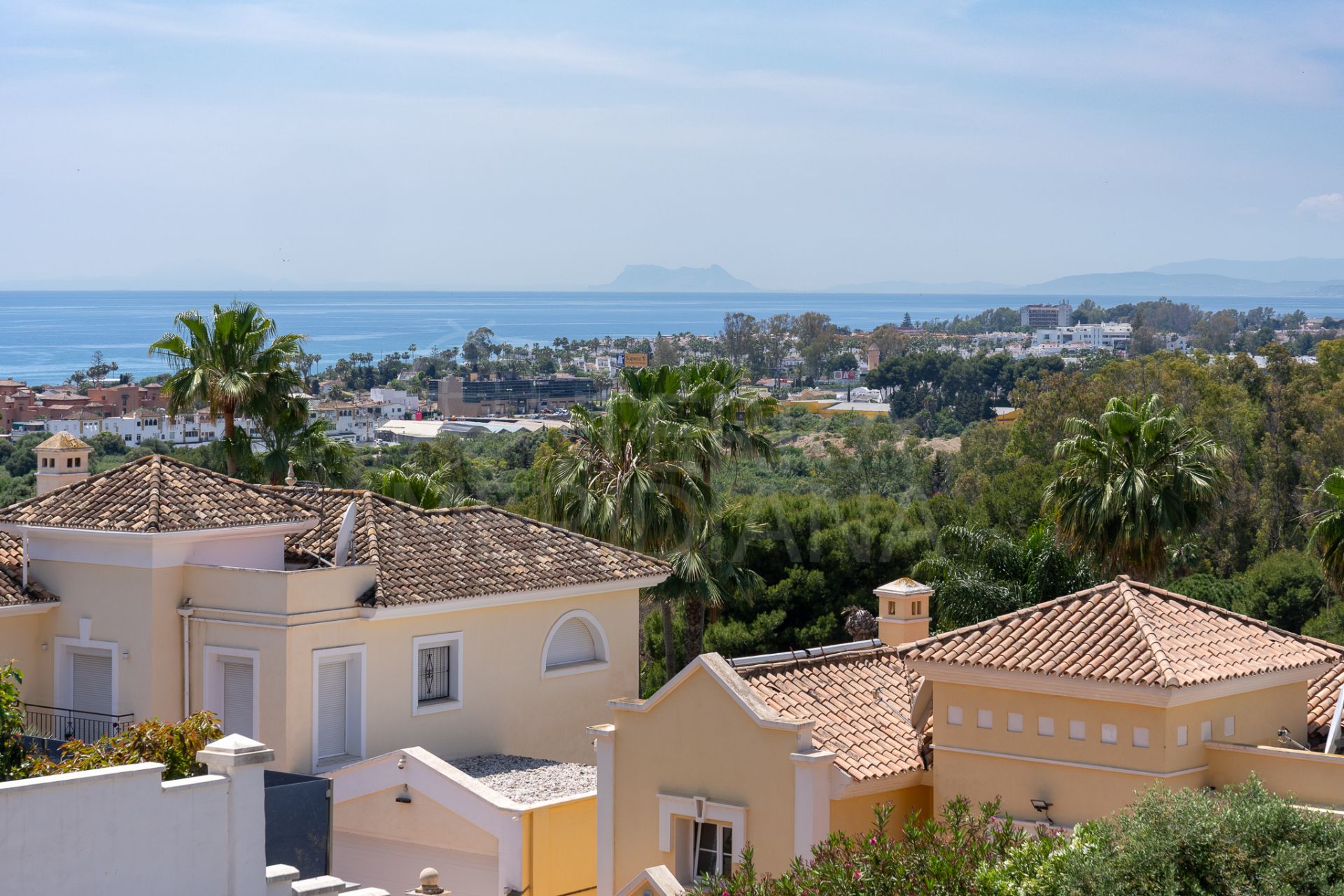 Villa in El Paraiso, Estepona