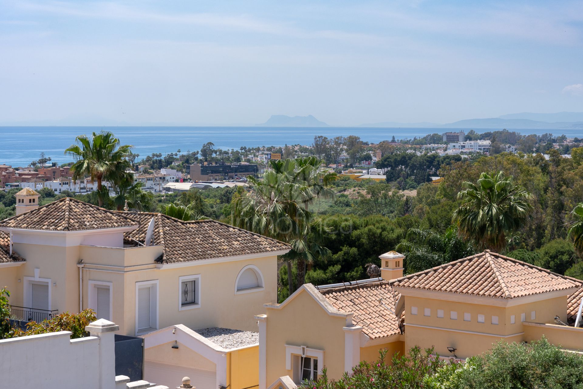 Villa in El Paraiso, Estepona