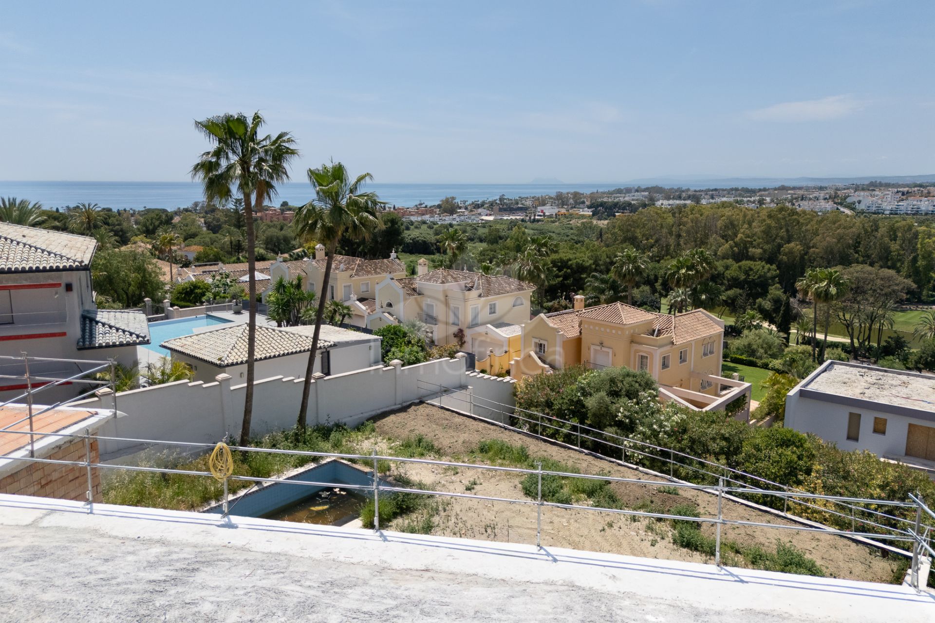 Villa in El Paraiso, Estepona