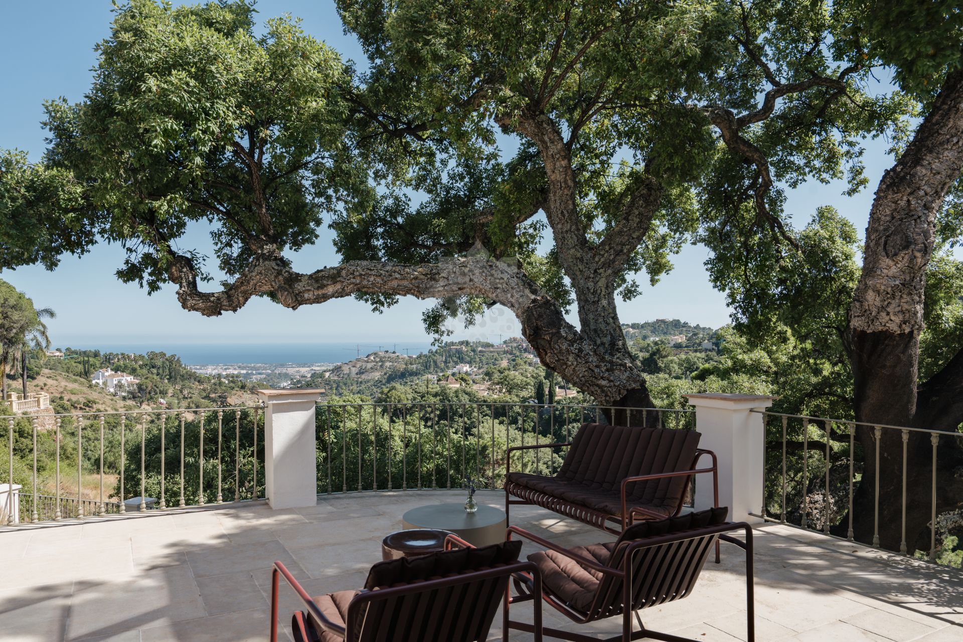 Villa in El Madroñal, Benahavis