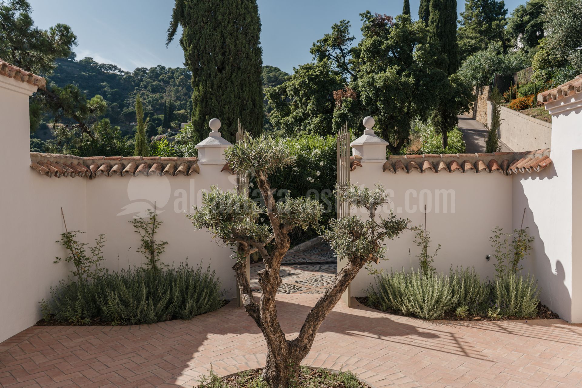 Villa en El Madroñal, Benahavis