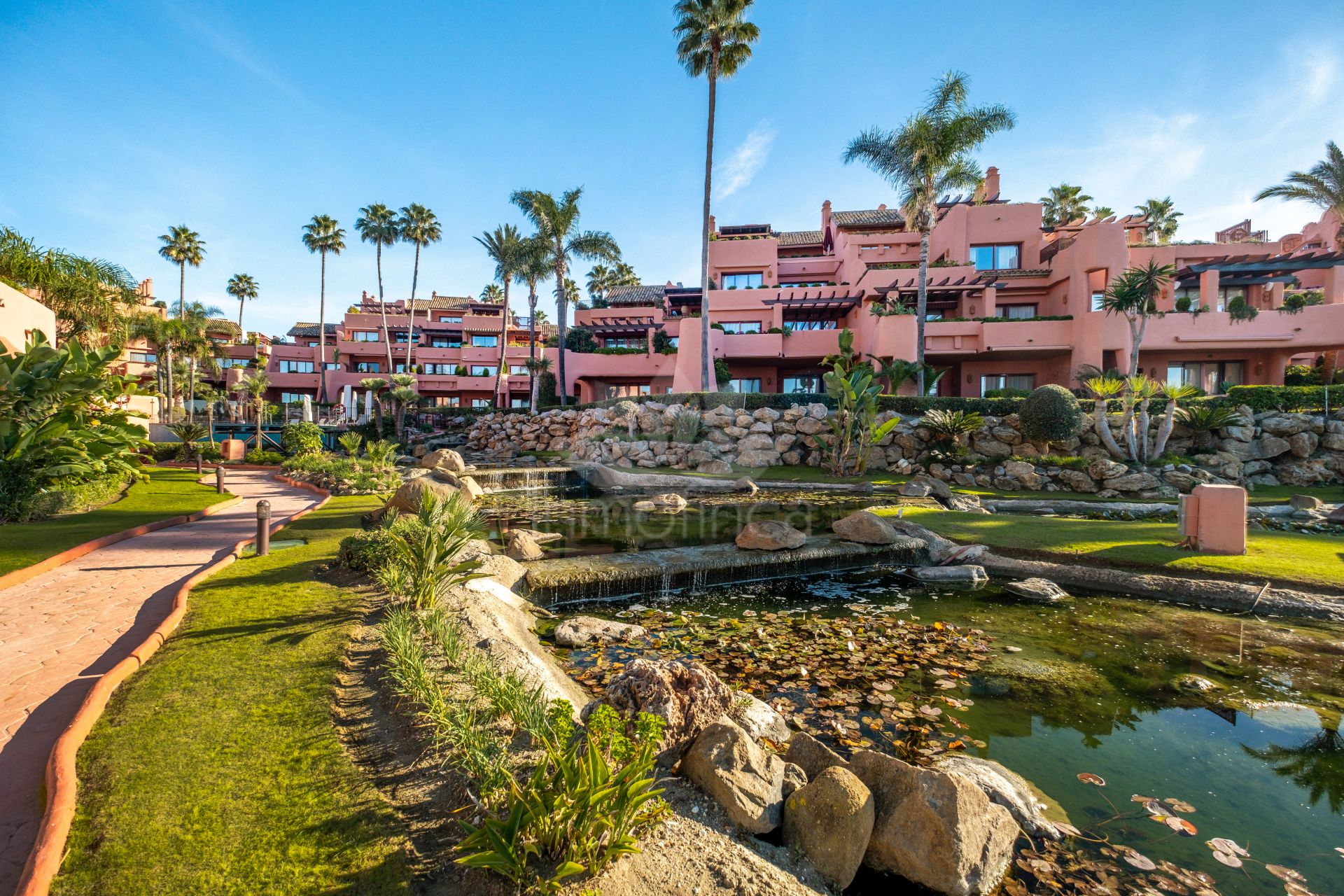 Apartamento en Cabo Bermejo, Estepona