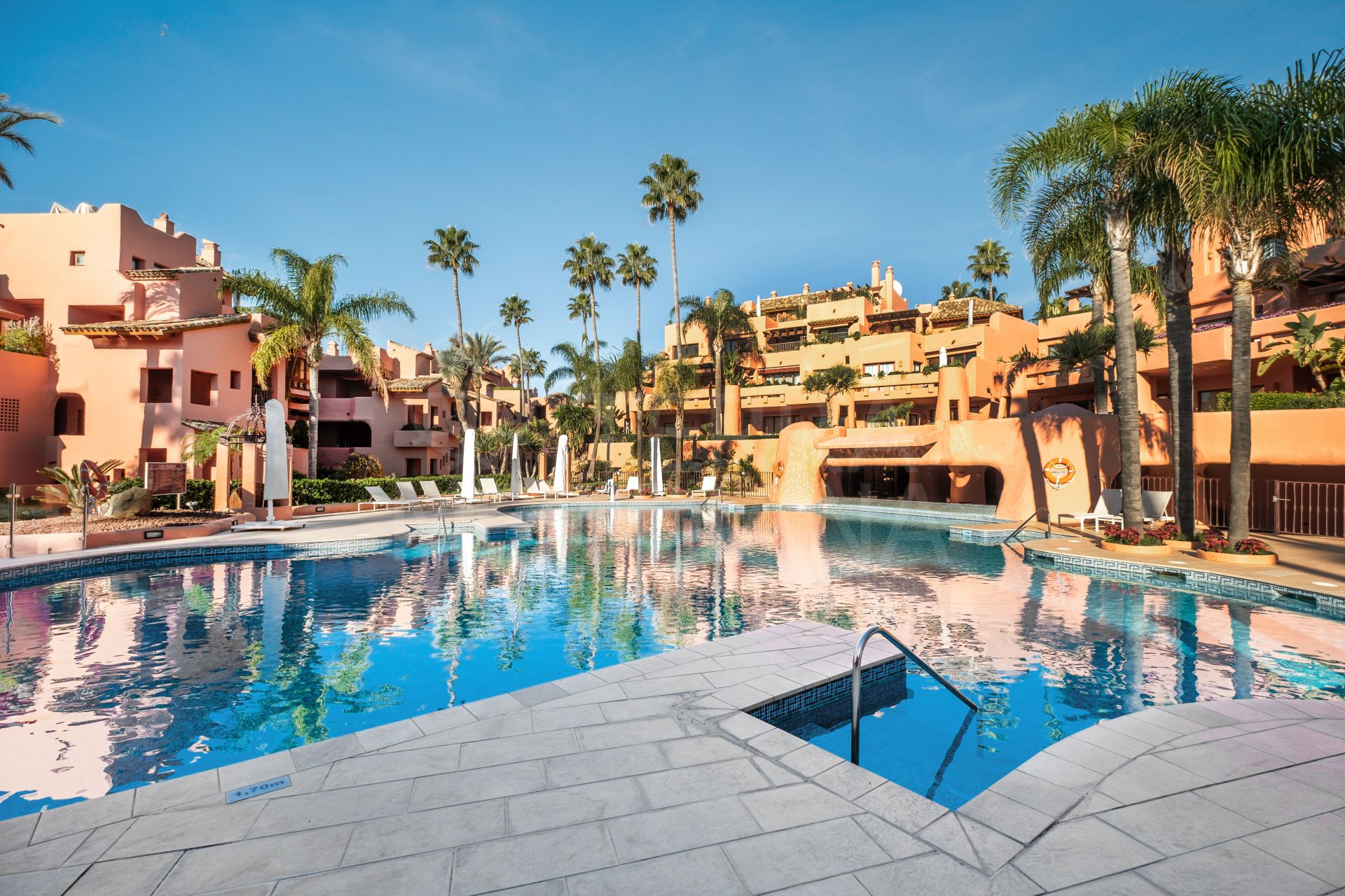 Apartment in Cabo Bermejo, Estepona