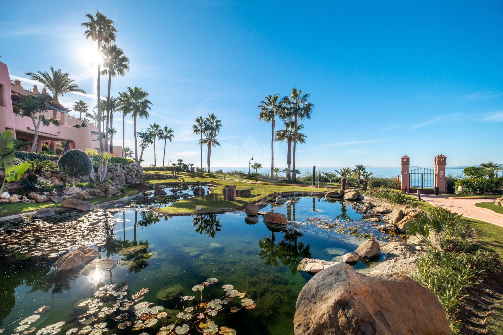 Apartamento en Cabo Bermejo, Estepona