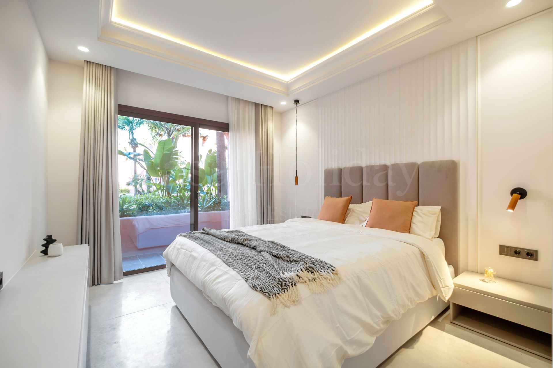 Apartamento en Cabo Bermejo, Estepona