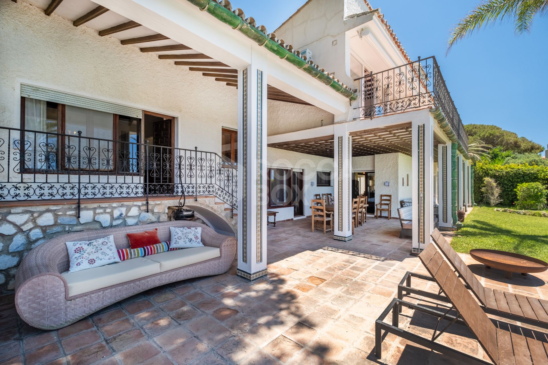 Seafront Villa for Summer Rentals