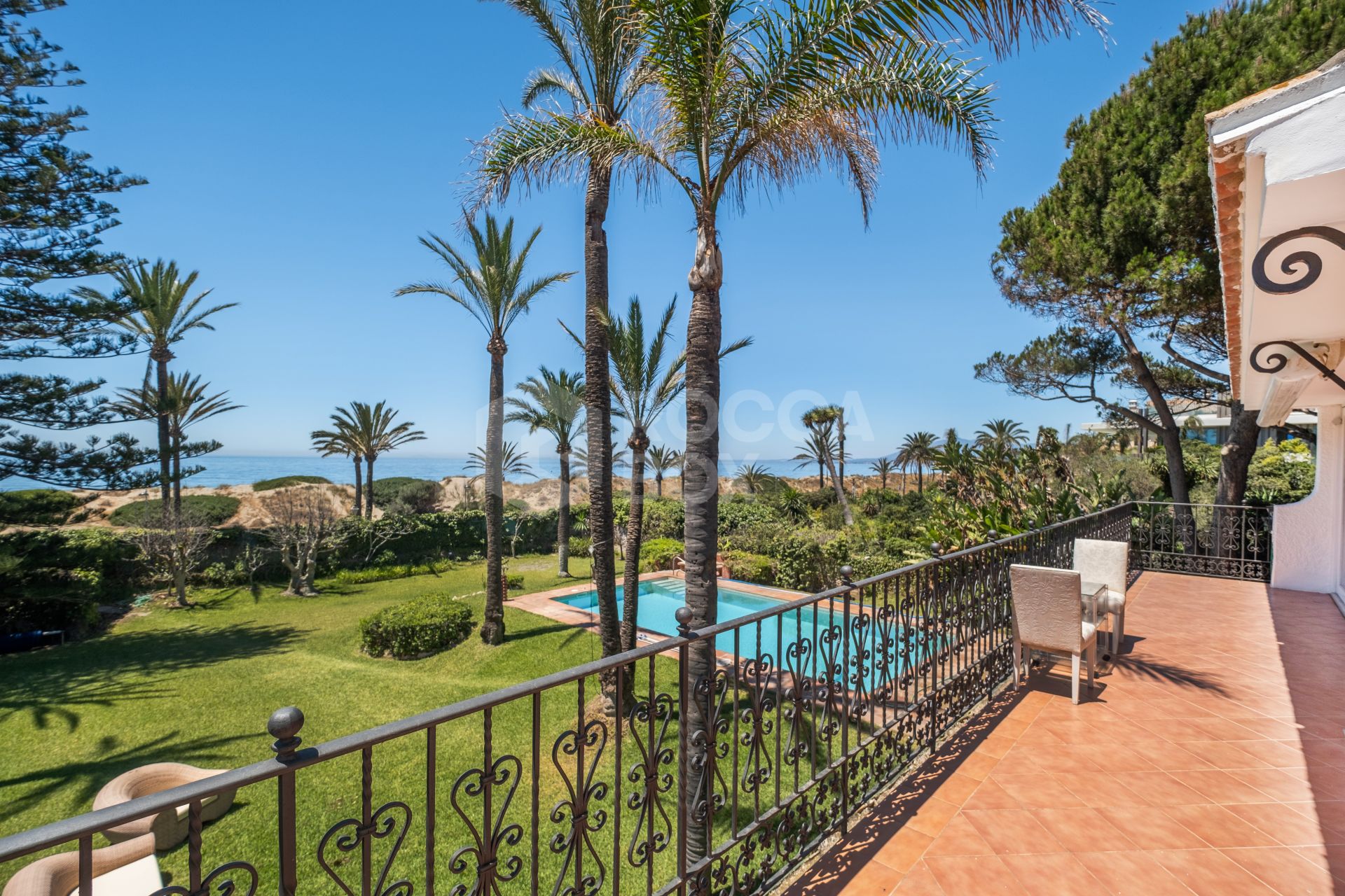 Seafront Villa for Summer Rentals