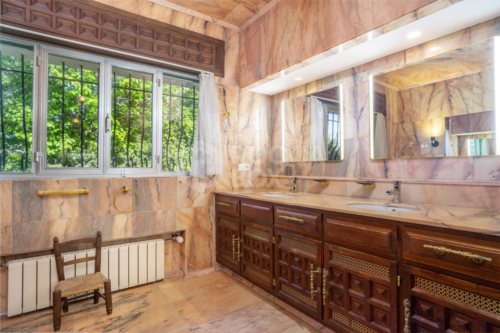 Seafront Villa for Summer Rentals