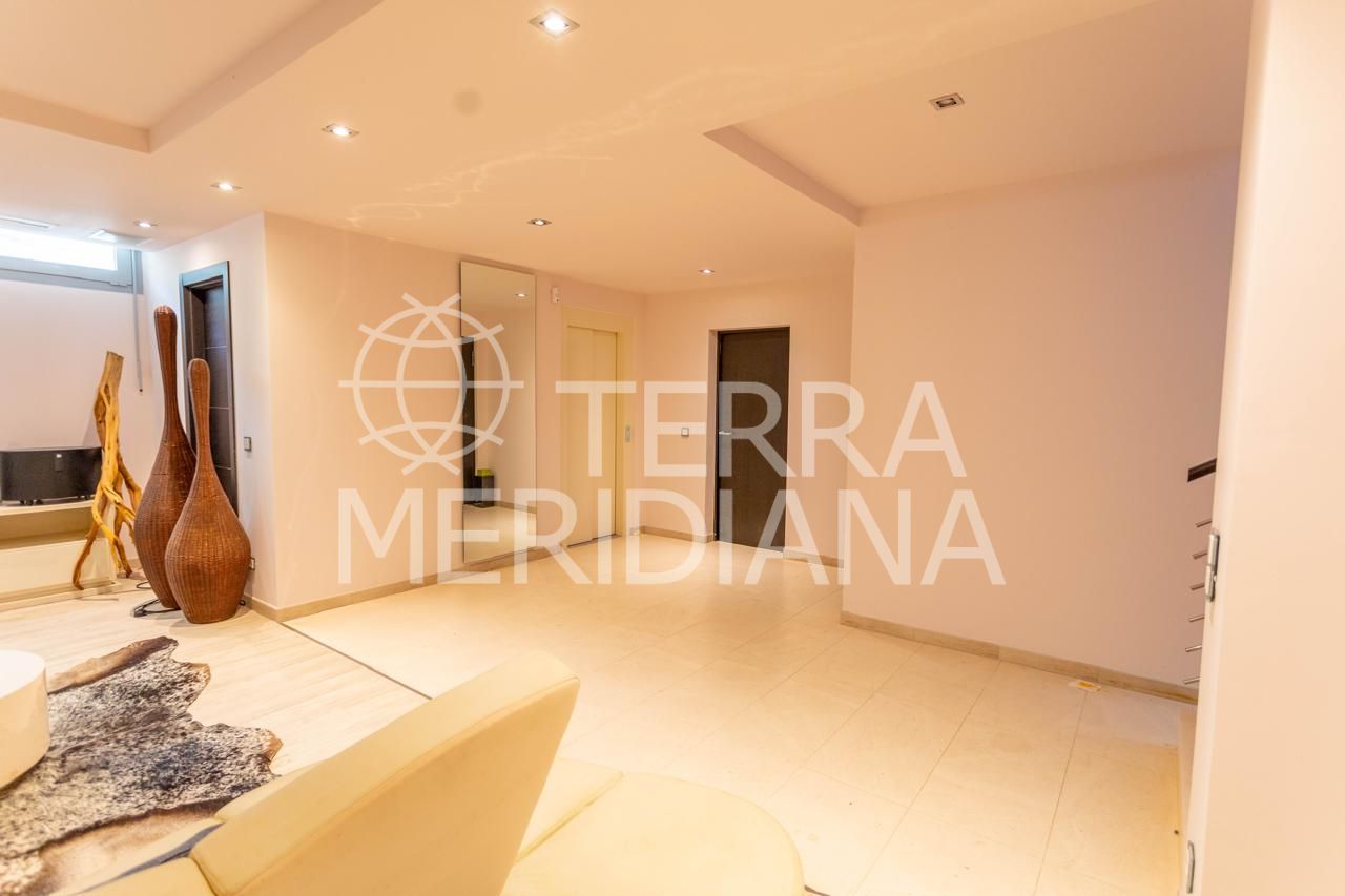 Semi Detached Villa in Meisho Hills, Marbella