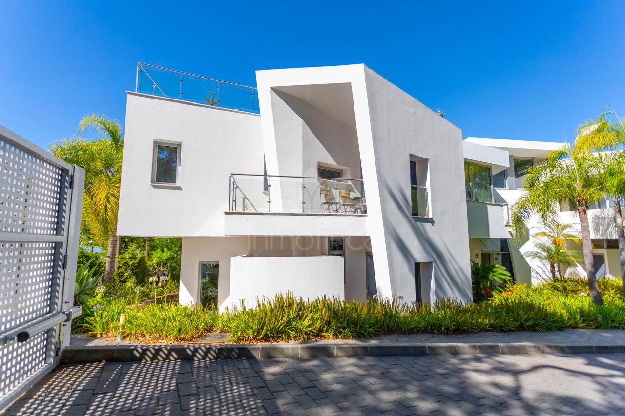 Villa Pareada en Meisho Hills, Marbella