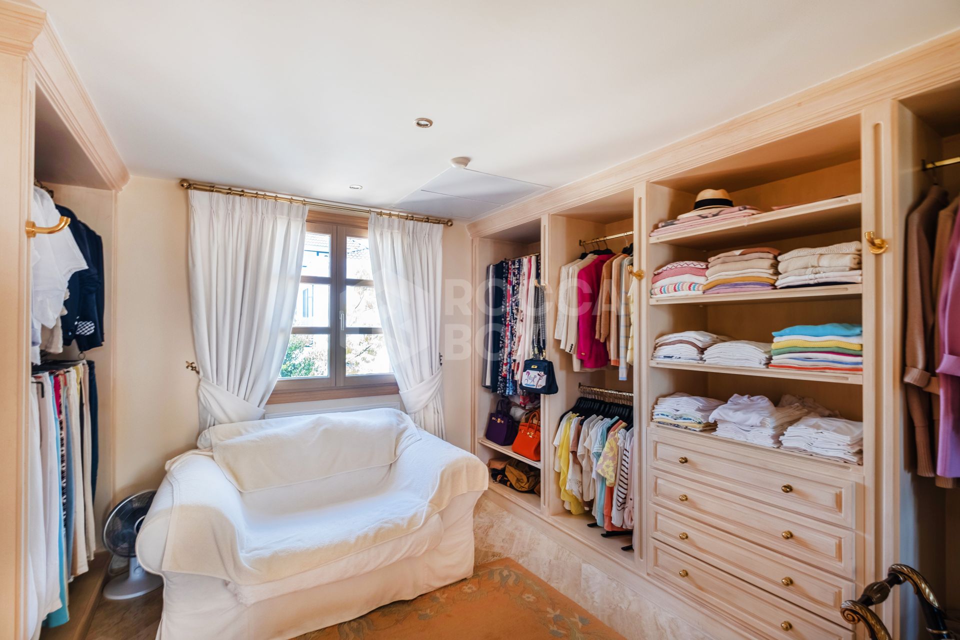 House for sale in Lagomar, Nueva Andalucia