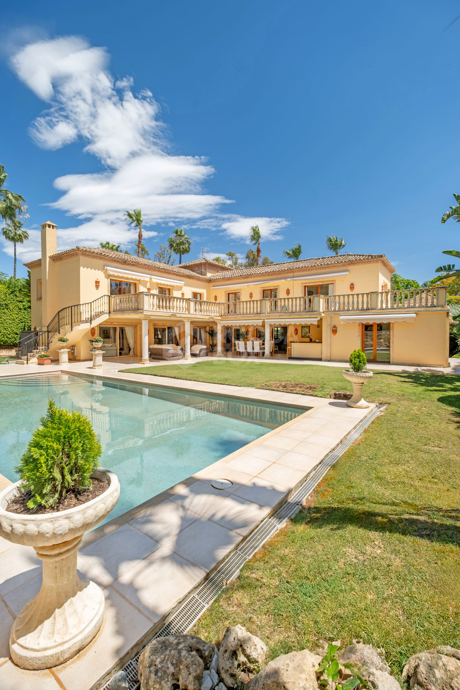 House for sale in Lagomar, Nueva Andalucia