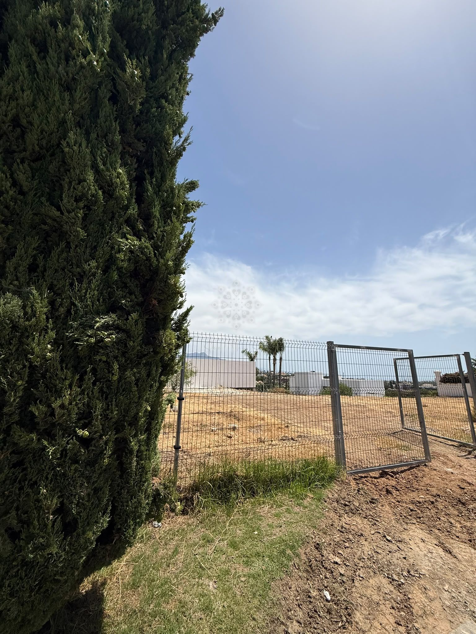 Plot in Los Flamingos Golf, Benahavis