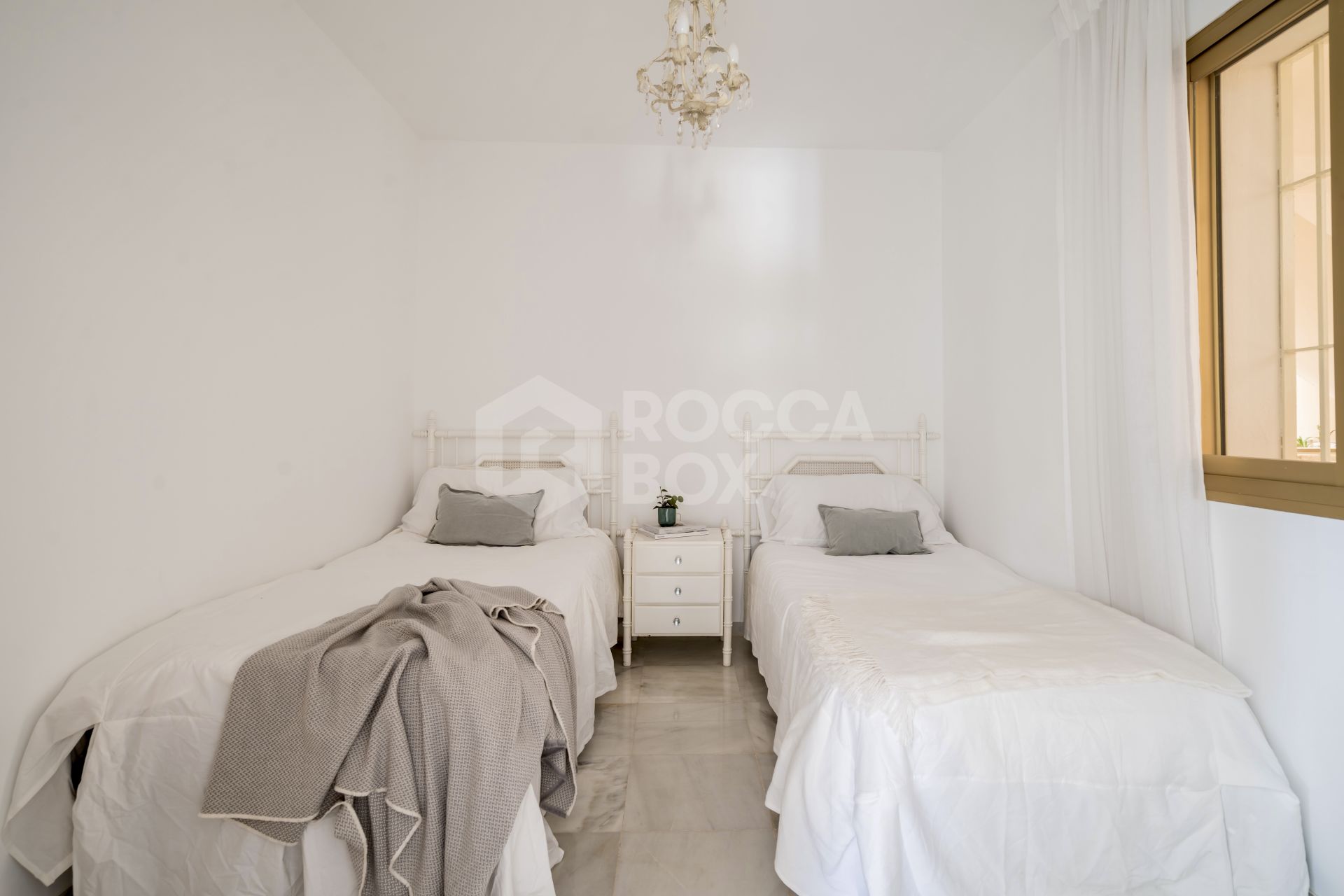 Two-Bedroom Apartment in Prime Nueva Andalucia Location