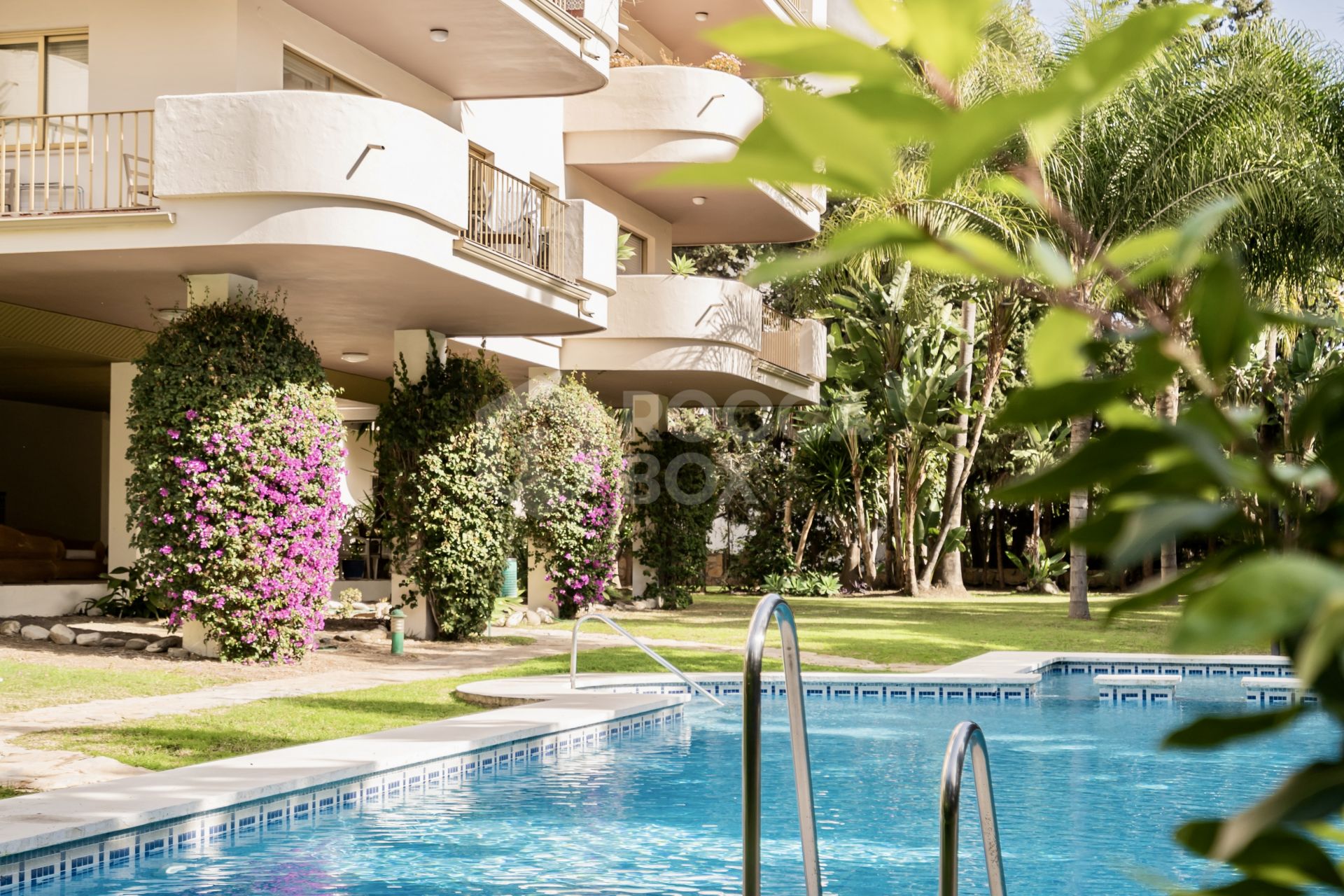 Two-Bedroom Apartment in Prime Nueva Andalucia Location