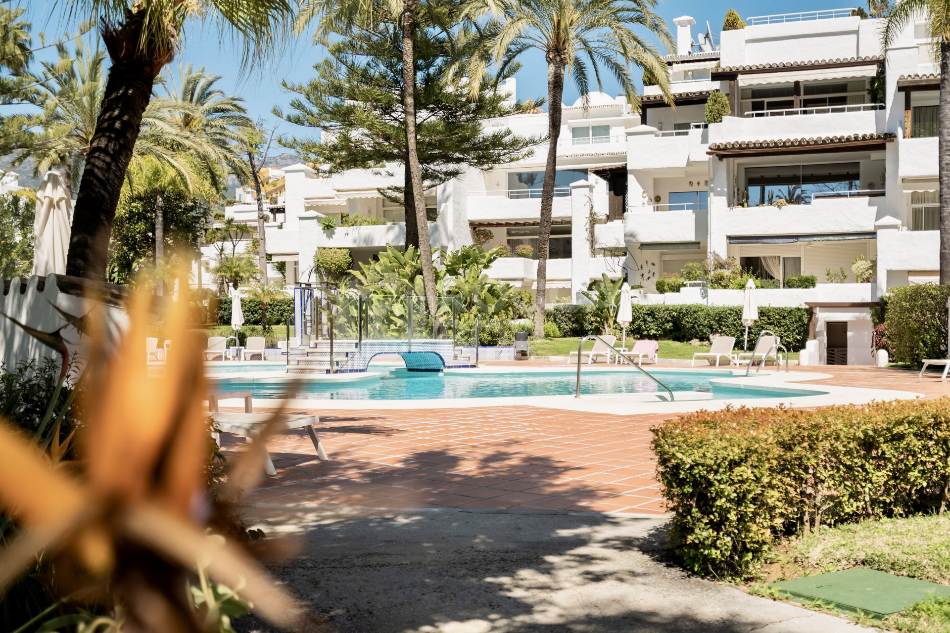 Stunning penthouse with private pool and unbeatable location - Frontline Beach on the Golden Mile!