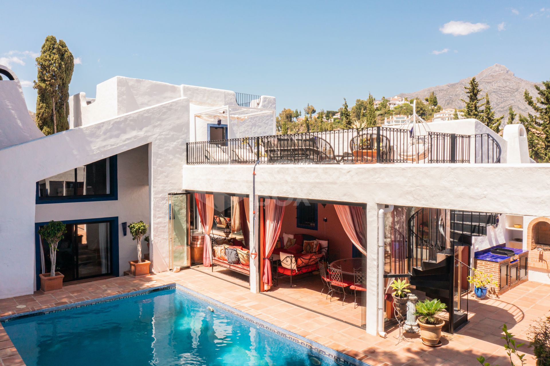 Moroccan style villa with panoramic views!