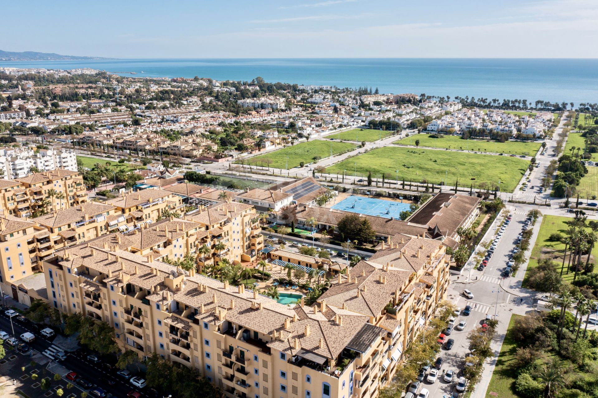 Fantastic beachside penthouse with two terraces and sea views!