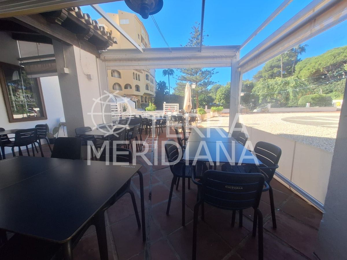 Commercial Premises in Puerto de Cabopino, Marbella