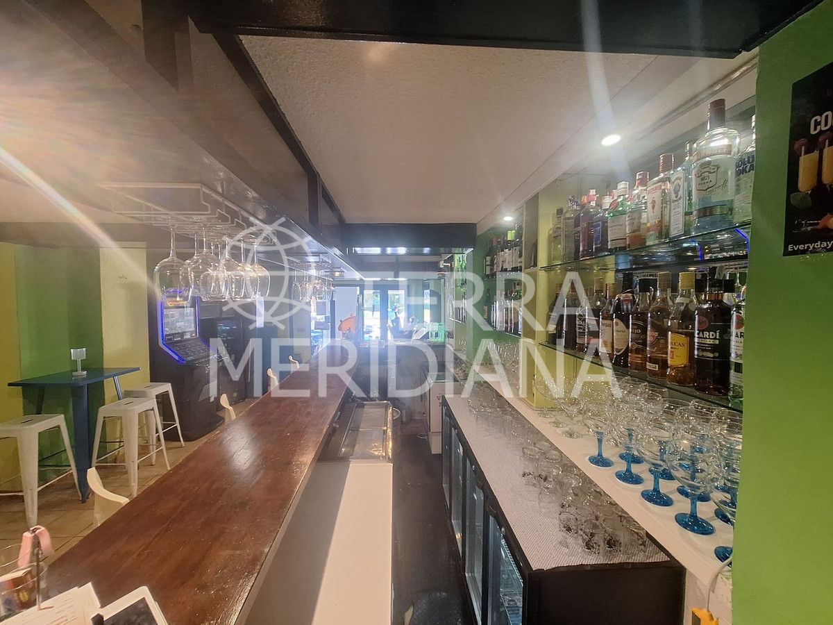 Commercial Premises in Puerto de Cabopino, Marbella