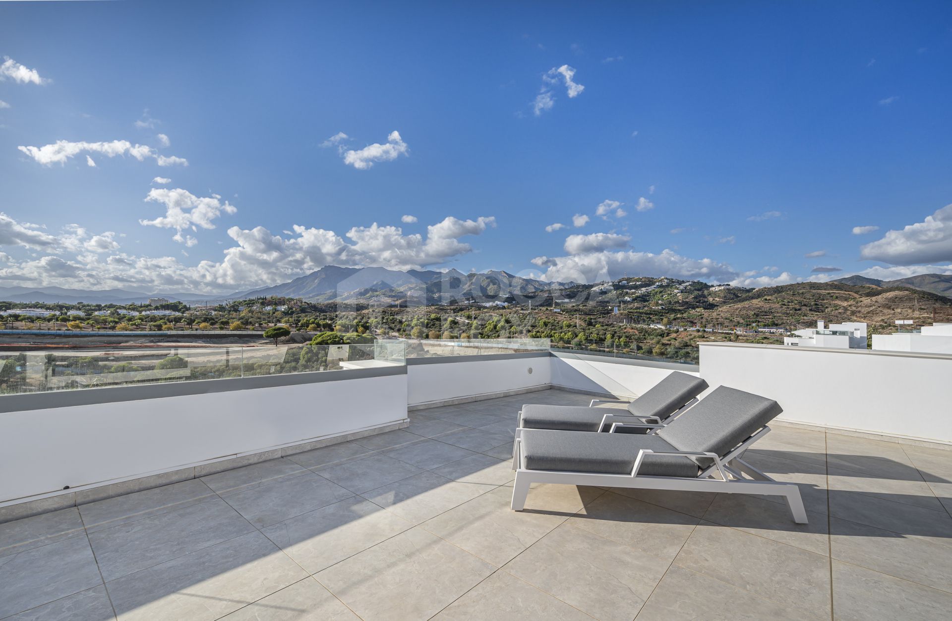 Stunning Penthouse in Soul Marbella Sunset, Marbella East