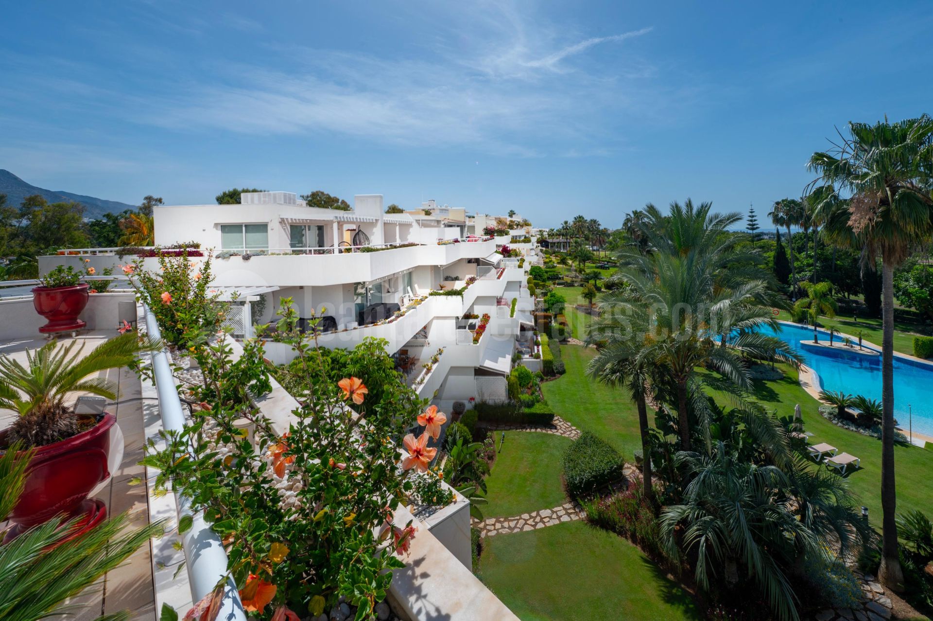 Duplex Penthouse in Los Granados Golf, Marbella