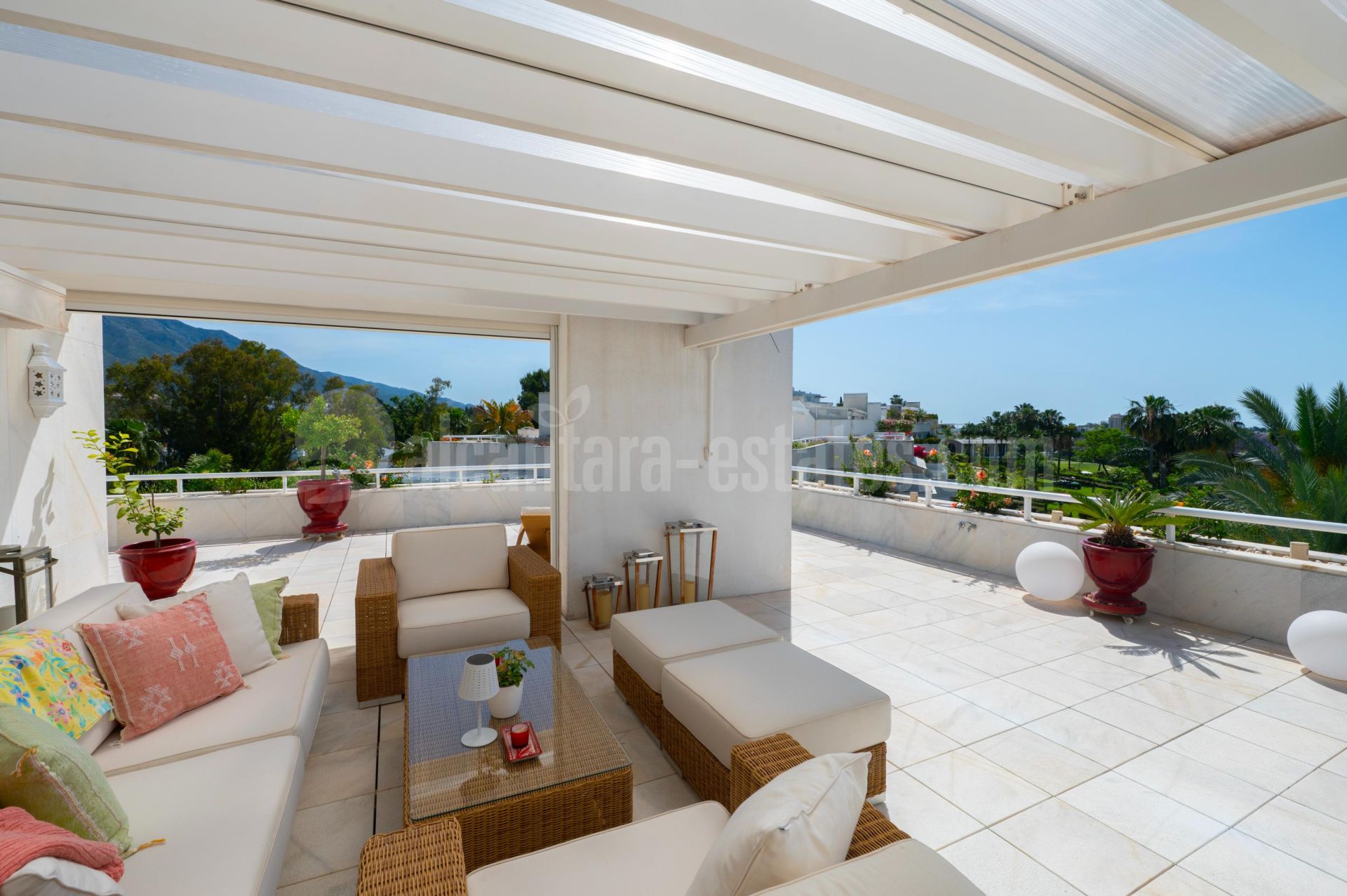 Duplex Penthouse in Los Granados Golf, Marbella