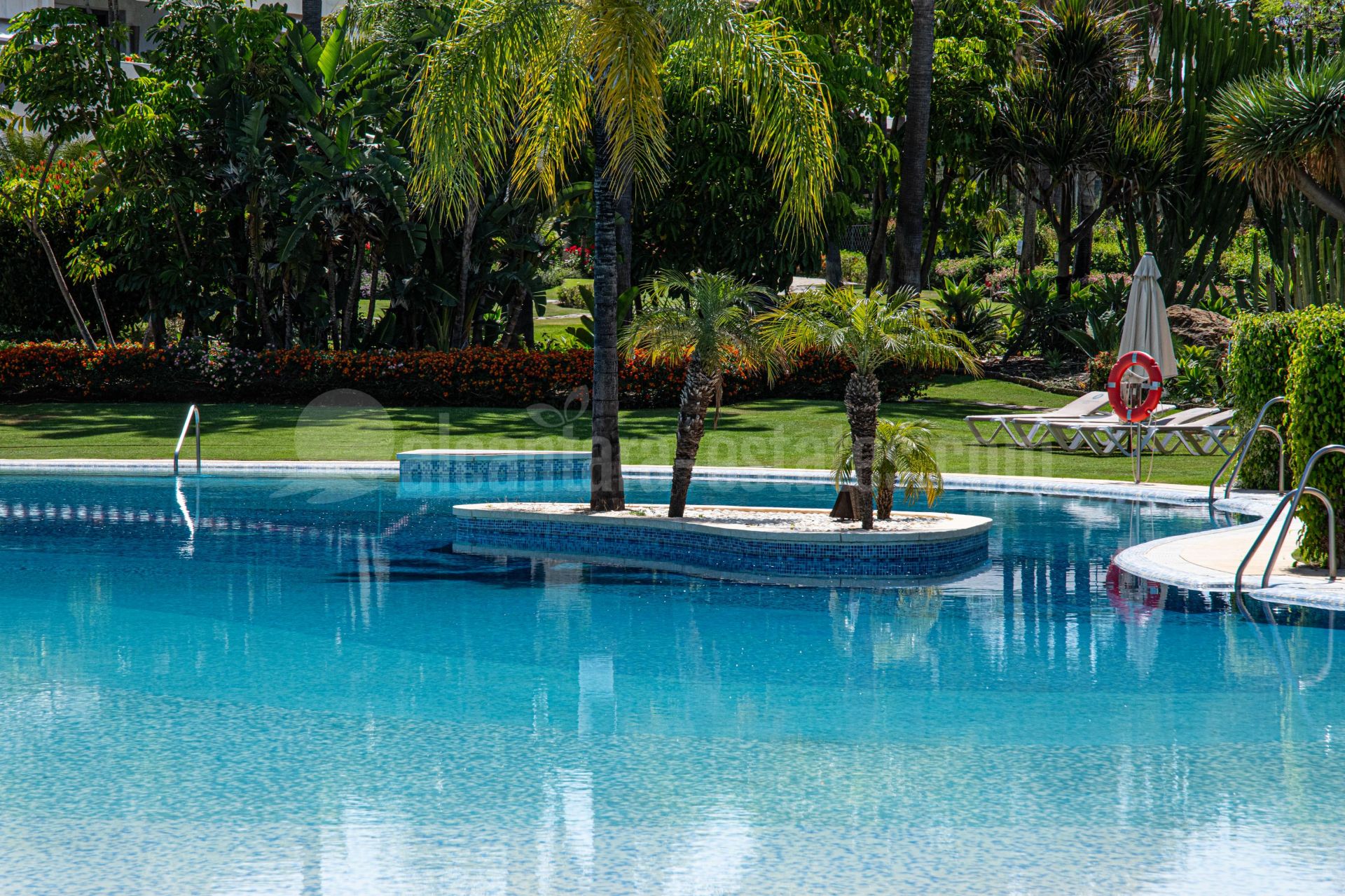 Duplex Penthouse in Los Granados Golf, Marbella