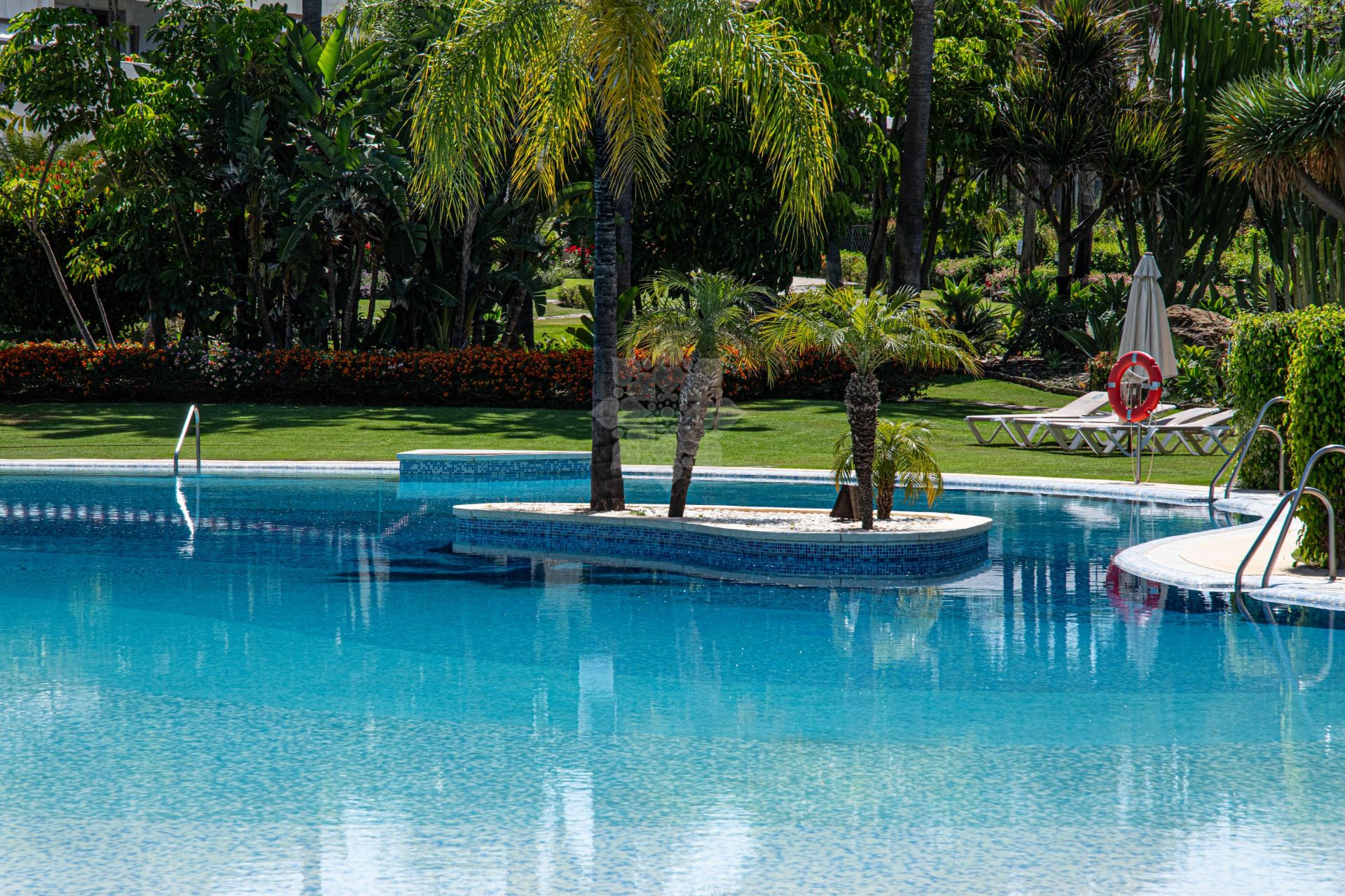 Duplex Penthouse in Los Granados Golf, Marbella