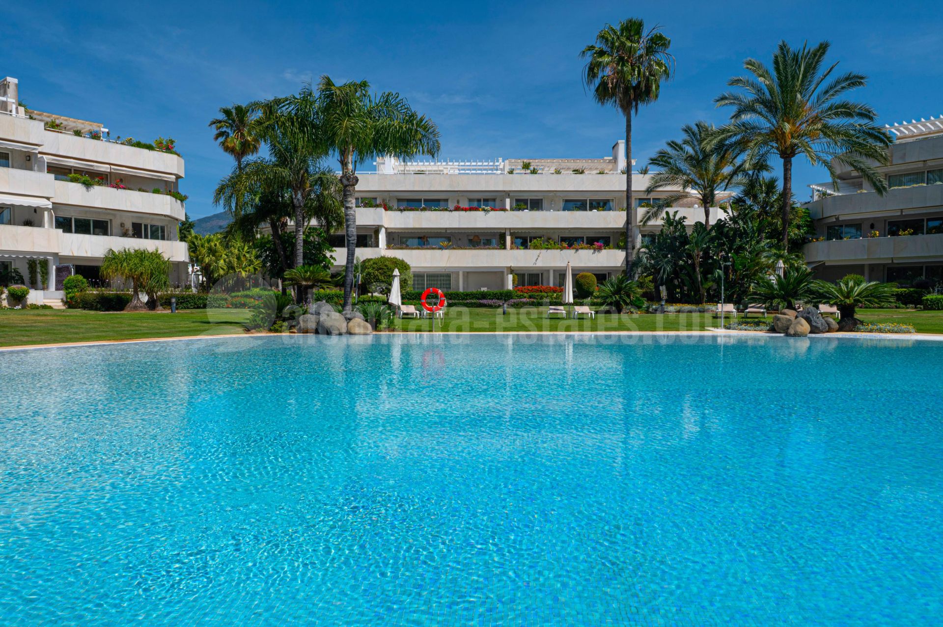 Duplex Penthouse in Los Granados Golf, Marbella