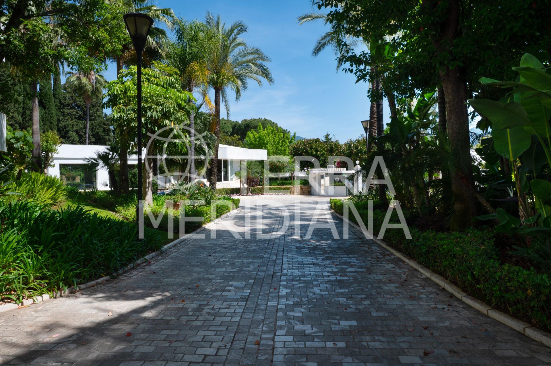 Duplex Penthouse in Los Granados Golf, Marbella