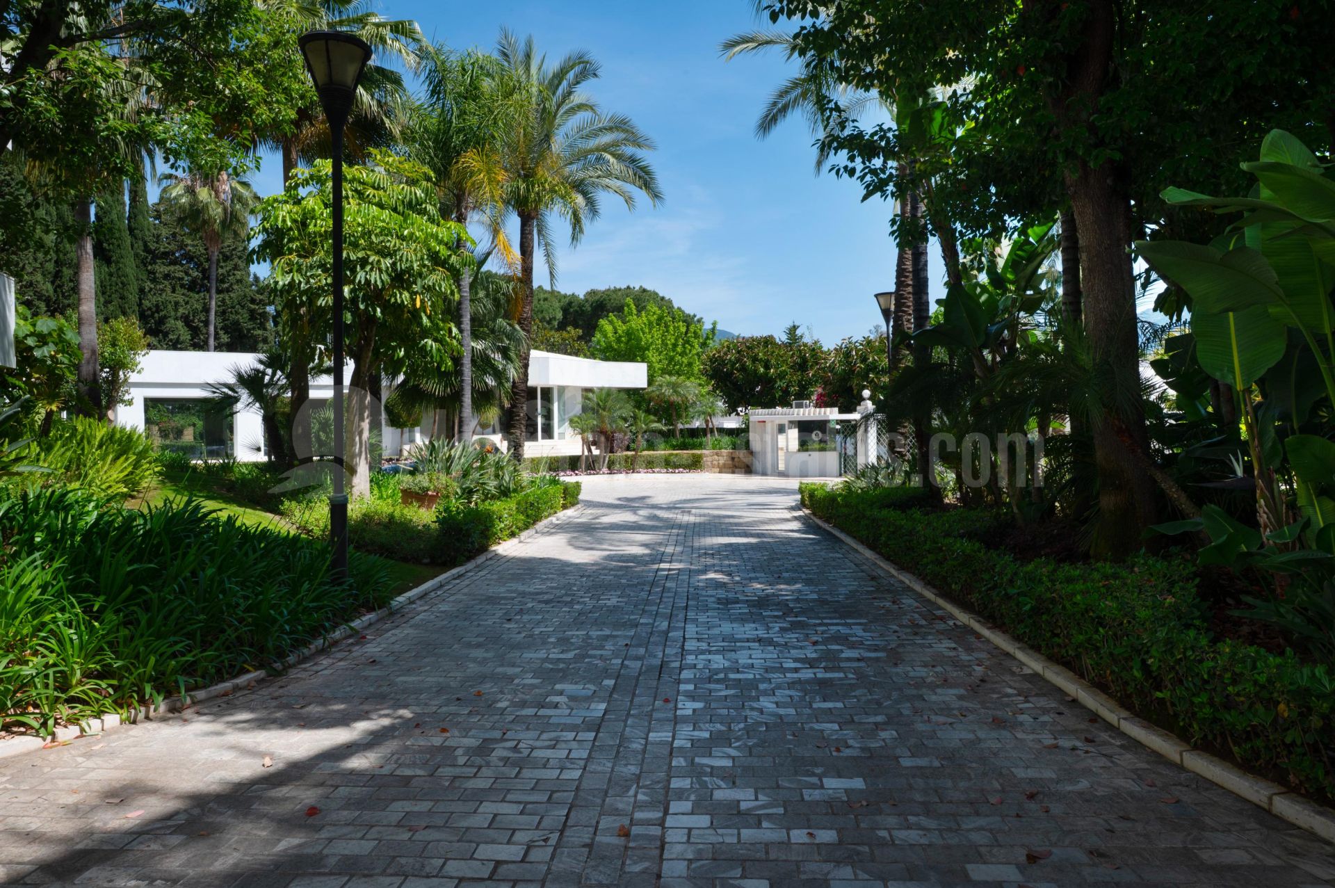 Duplex Penthouse in Los Granados Golf, Marbella