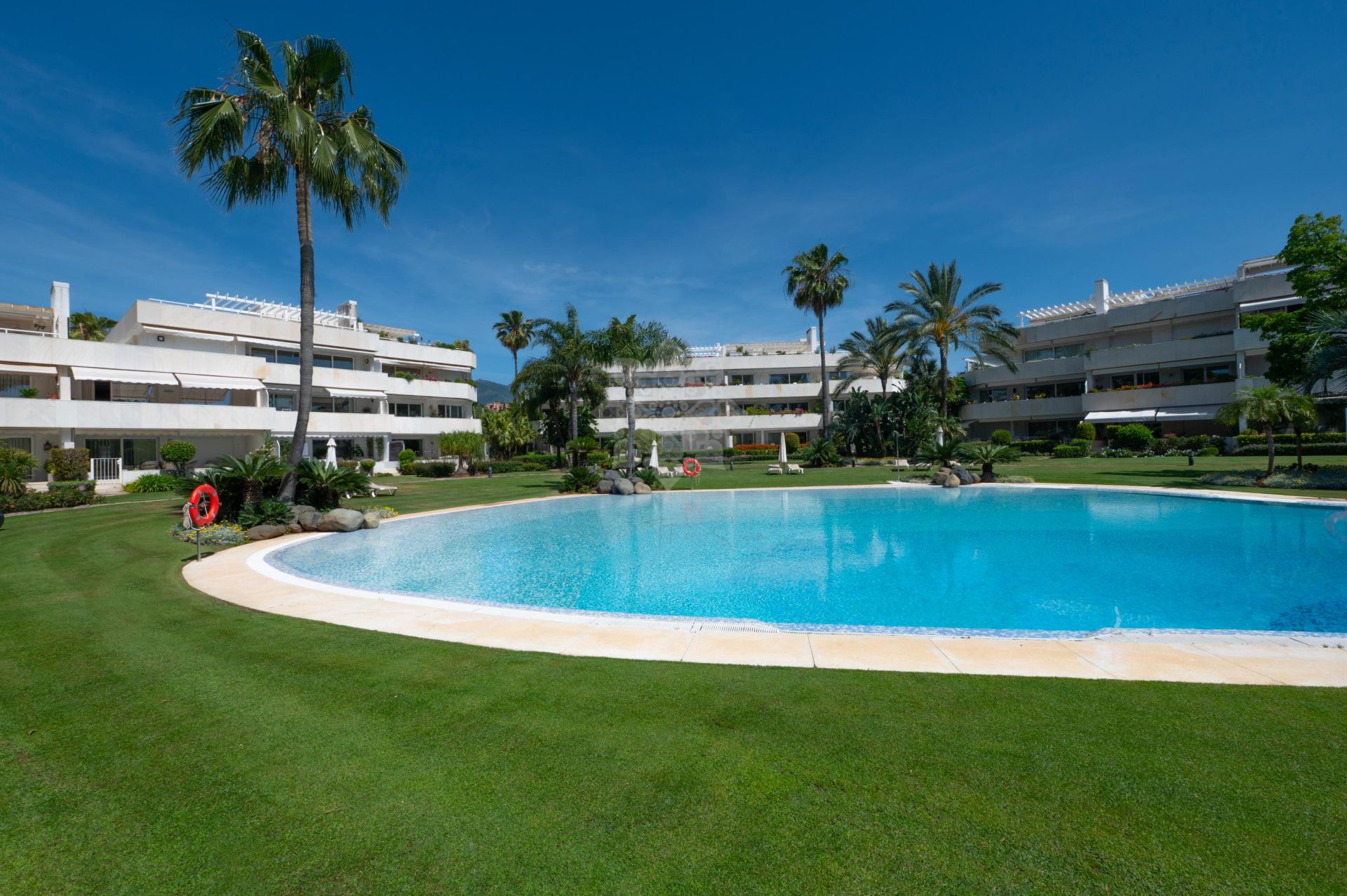Duplex Penthouse in Los Granados Golf, Marbella