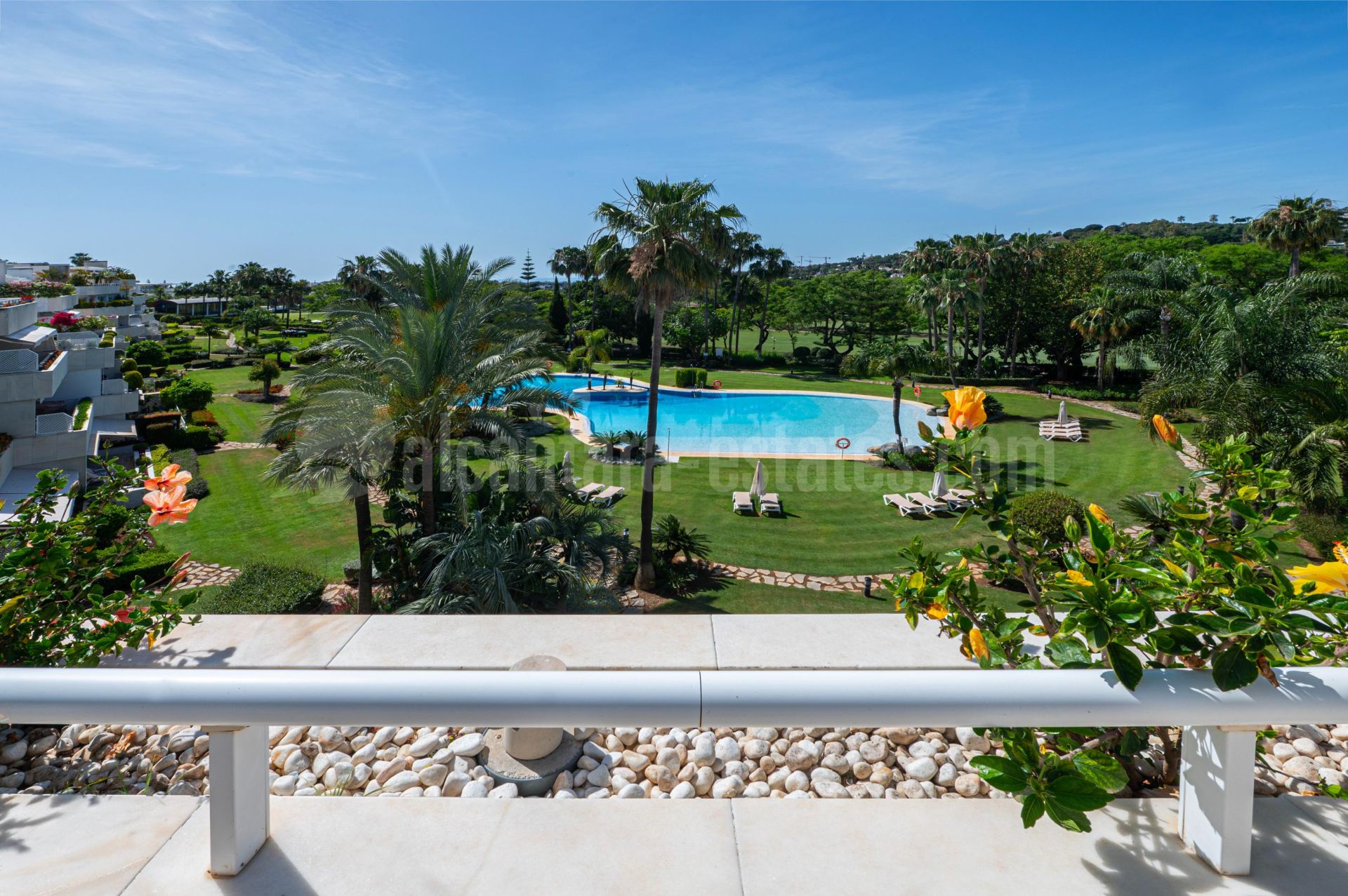Duplex Penthouse in Los Granados Golf, Marbella