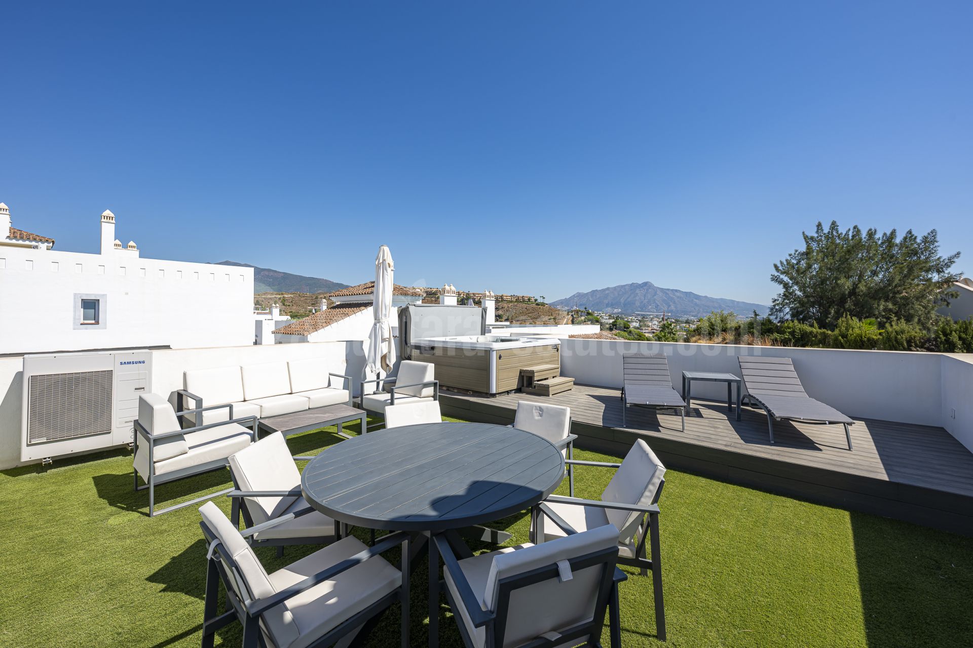 Penthouse in Paraiso Pueblo, Benahavis