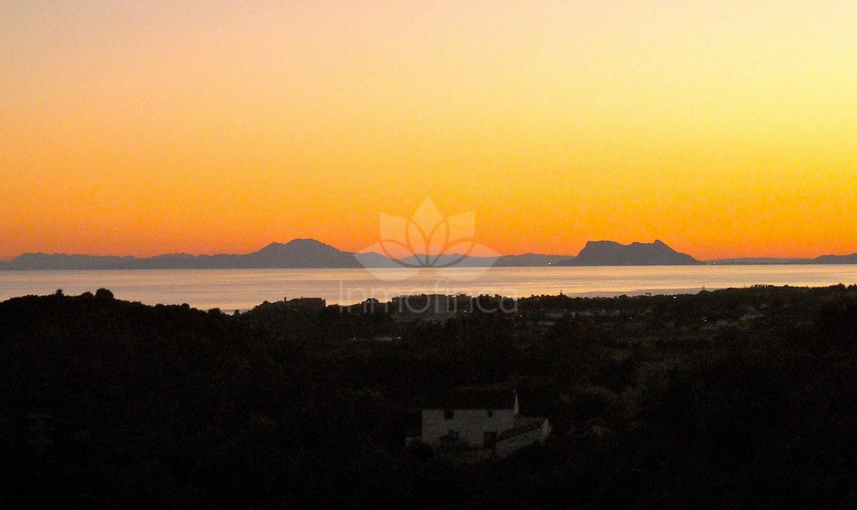 Plot in New Golden Mile, Estepona