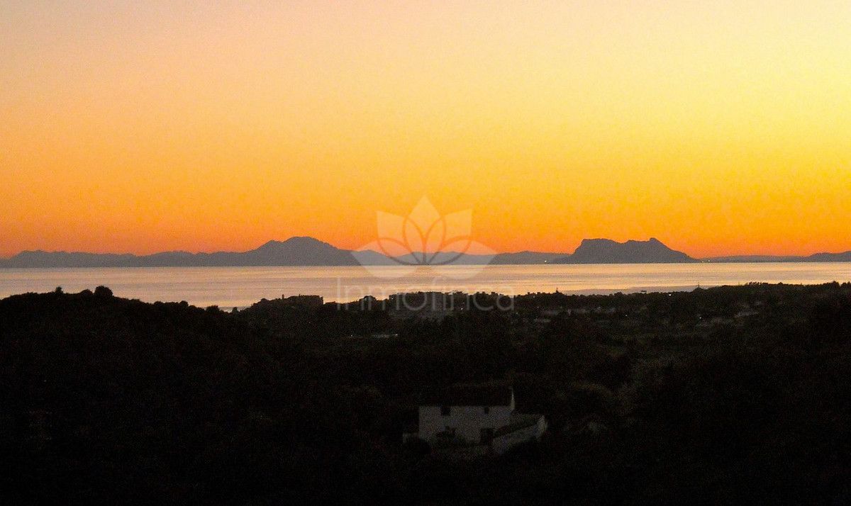 Plot in Selwo, Estepona