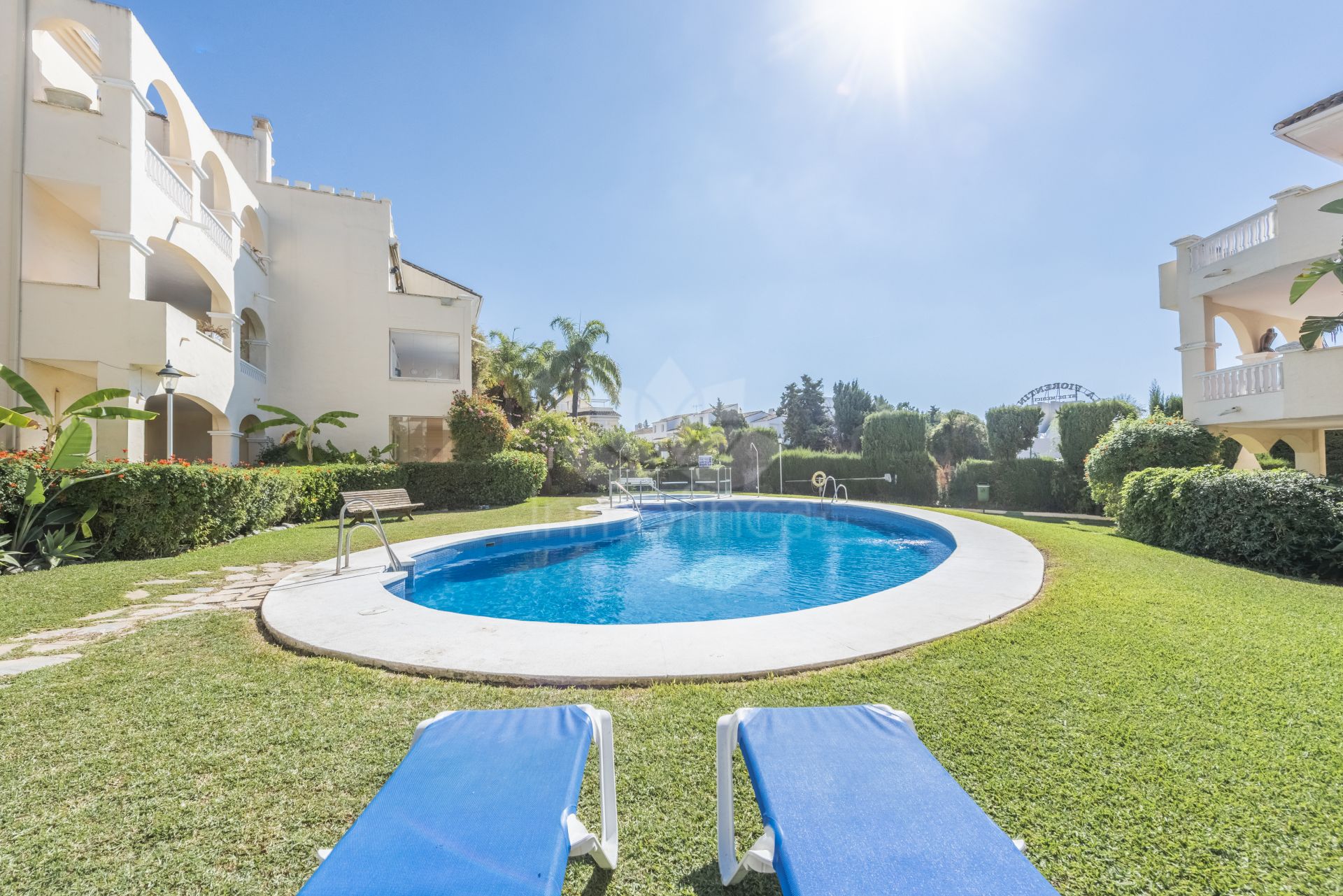 Apartamento en El Pilar, Estepona