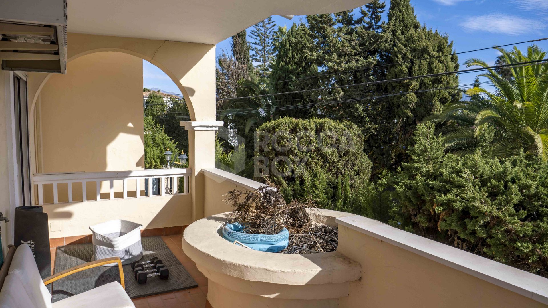 Apartment for sale in El Pilar, Estepona East