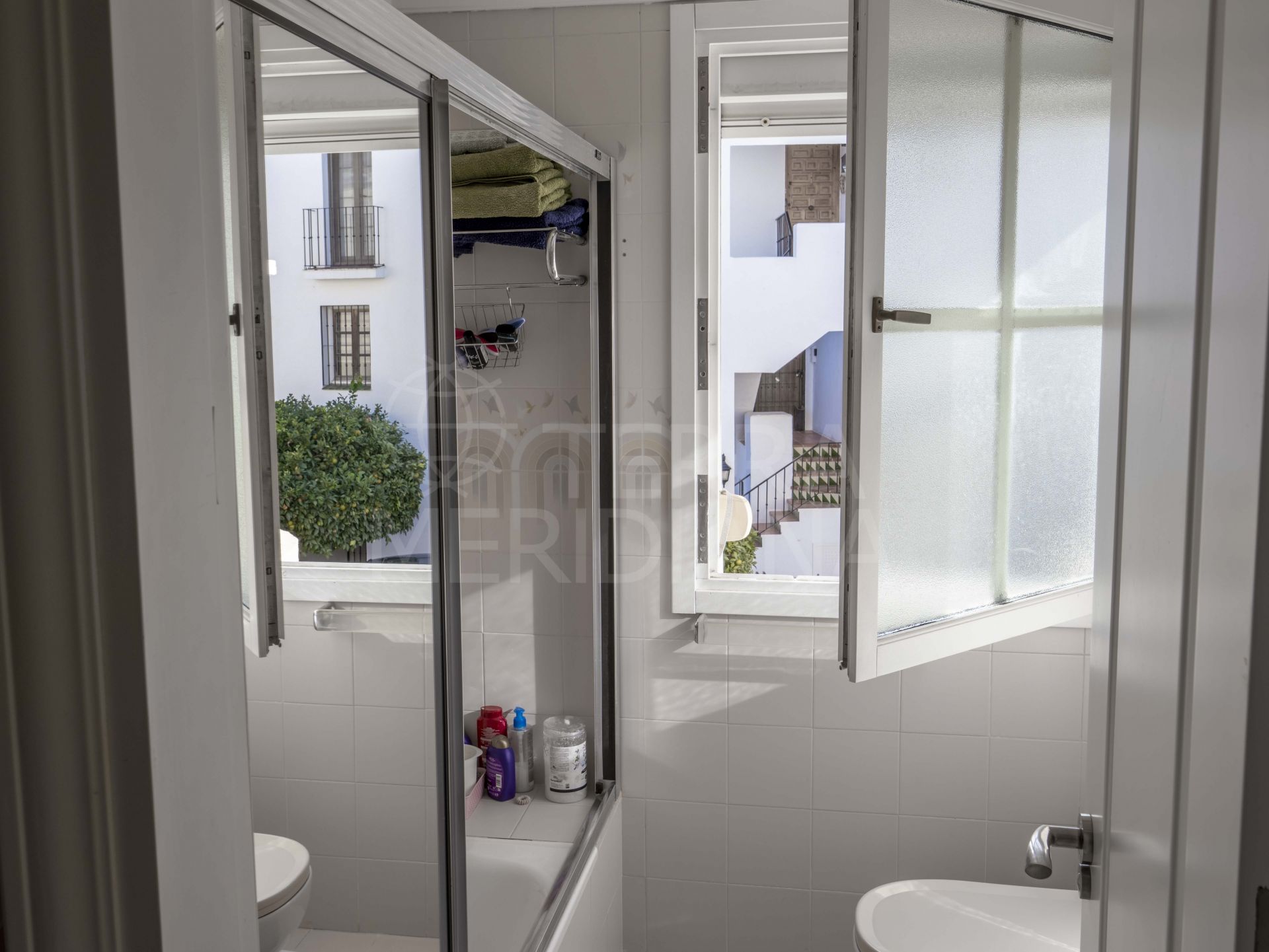 Apartment in El Pilar, Estepona