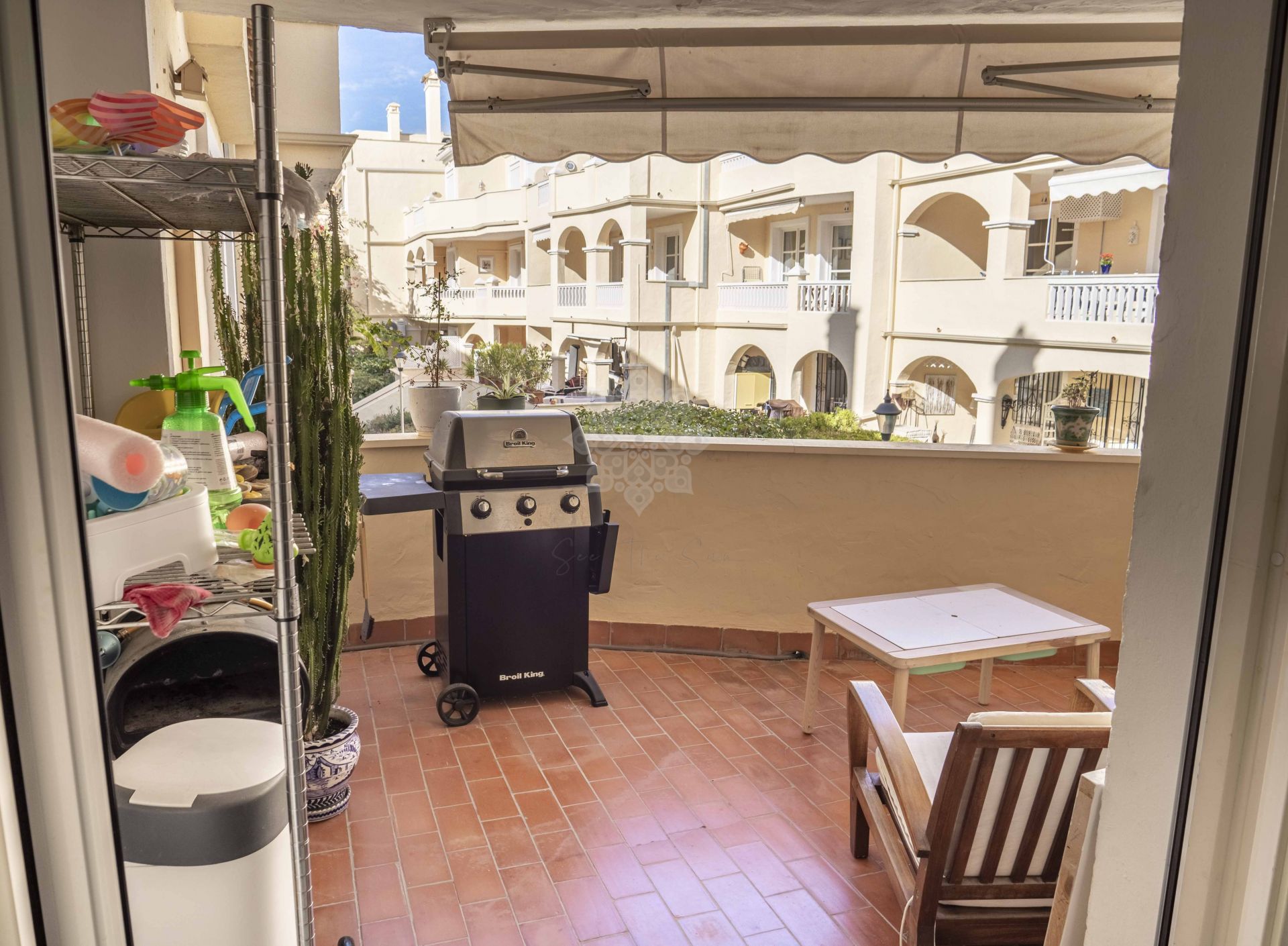 Apartamento en El Pilar, Estepona