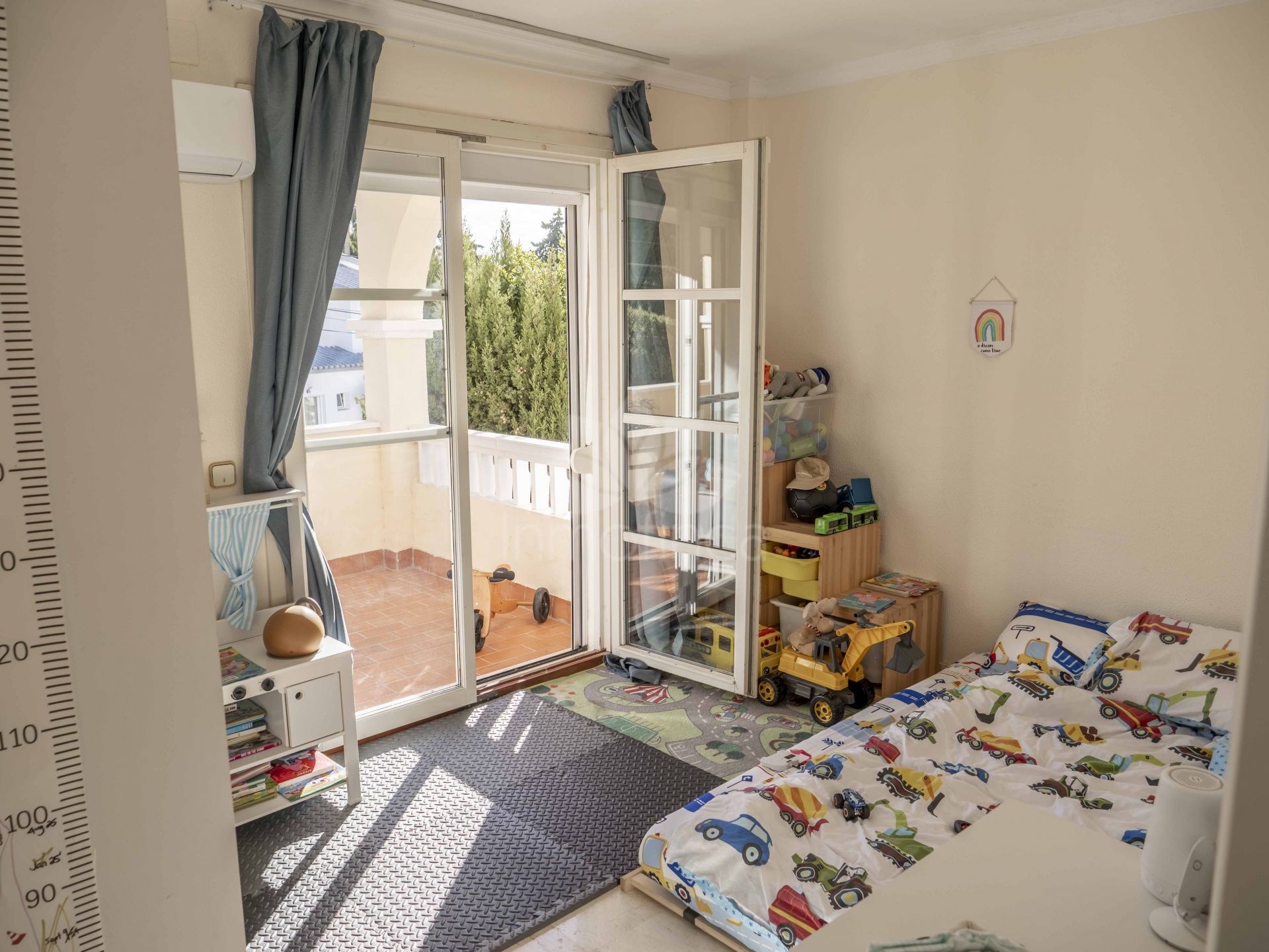 Apartamento en El Pilar, Estepona